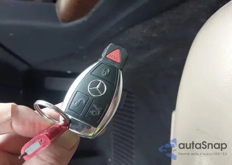 2010 Mercedes-Benz E 350 4Matic z USA, uszkodzony, nr VIN WDDHF8HB1AA127198